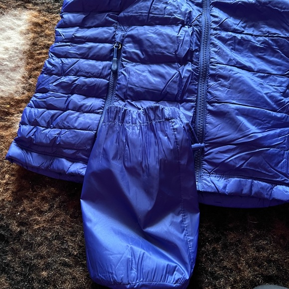Blue vest, never worn - Picture 2 of 2